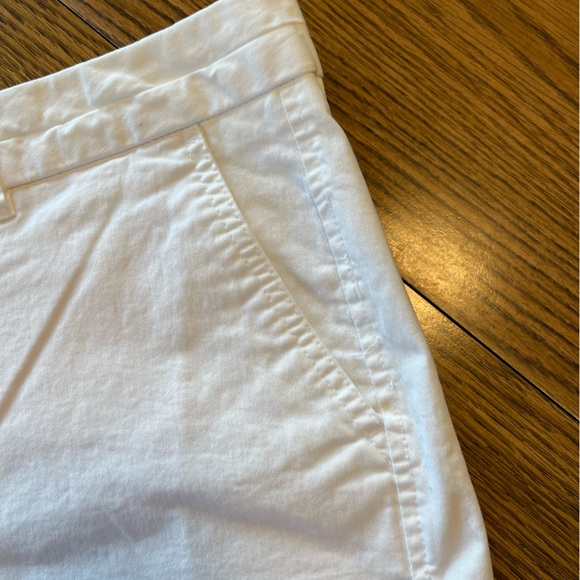 Gap women’s shorts. - Picture 4 of 6